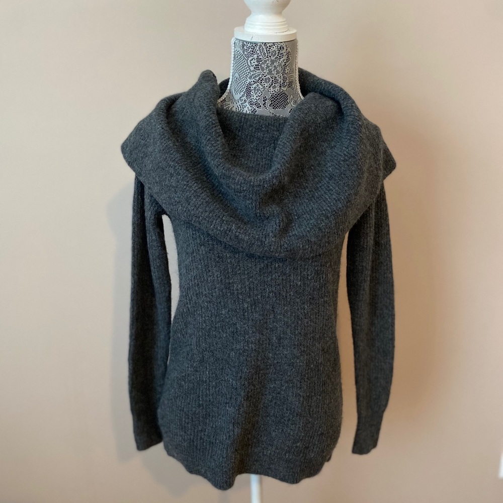 NWT LOFT Women’s Small Grey Cowl Neck Sweater